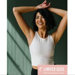 Zyia white leopard crop tank size M